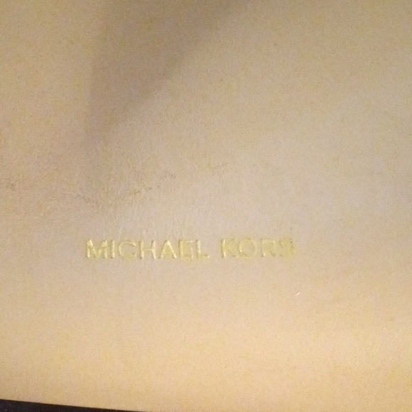 Michael Kors Cream Shoulder Bag with Pearl Accent - Picture 4 of 9